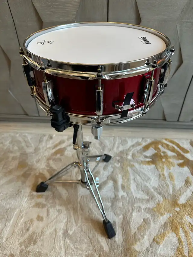 Limited Edition Chad Smith Snare Pearl Drum in Drums & Percussion in Guelph - Image 5