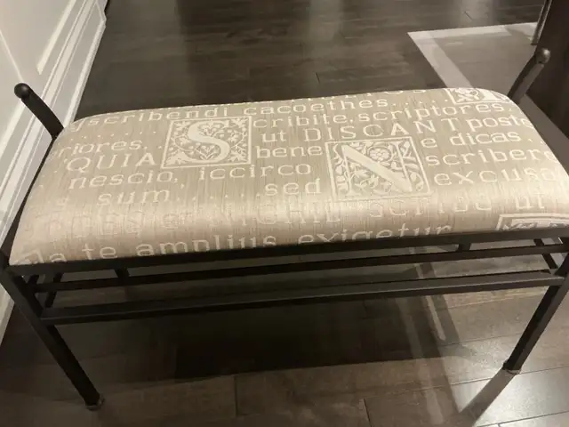 Banc d'entrée in Other in Laval / North Shore - Image 2