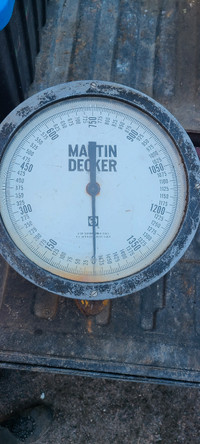 Scale. 1500 lb. Martin Decker 