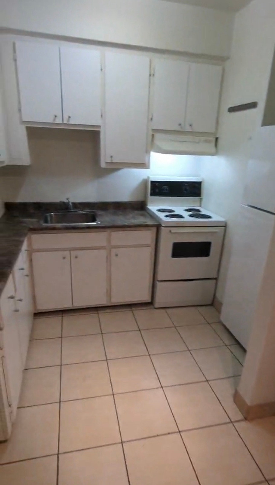 7830 Ave. Mountain Sights — photo 2