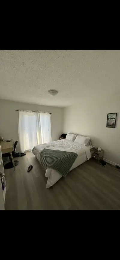 Private room for rent in Hamilton