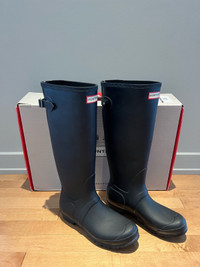 Women’s Hunter Rain boots – Size 9 US / 7 UK