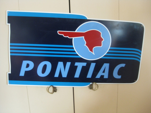 PONTIAC SIGN... Rare Authorized Limited Edition in Other in Hamilton
