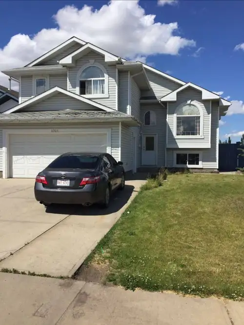 House for Rent in Millwoods. Located Near 34th street and Kaufman Way. Rent: 1650 plus 60 percent of...