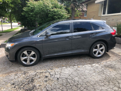 2011 Toyota Venza XLE 67,000 kms