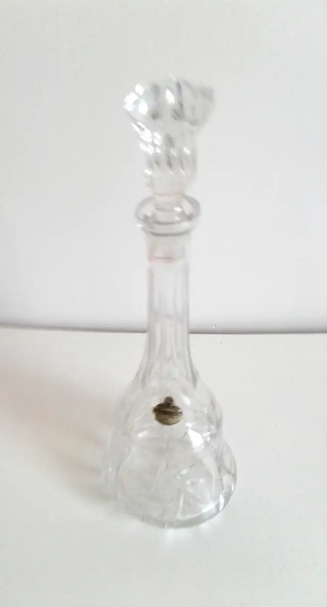 Carafe décanteur à vin Vintage Pinwheel in Arts & Collectibles in Longueuil / South Shore - Image 2