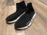 BALENCIAGA Knit Women Speed Sneakers 10 Black White