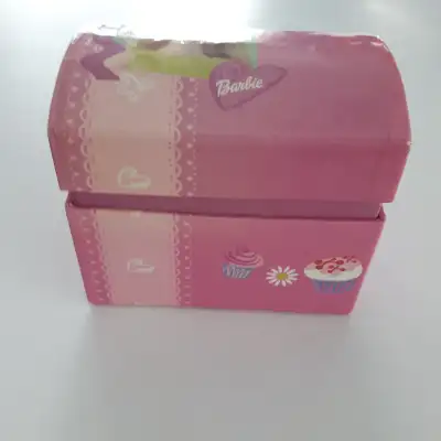 COFFRE ROSE À BIJOUX DE FILLETTE 5"LARx4"PROFOND+4"HAUT: $5.00, View more