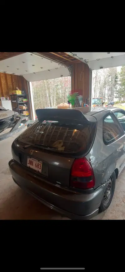 No damage to fiberglass at all in wicked shape