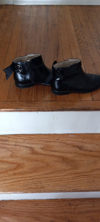 Girl  Leather boots- Zara Size 1 T