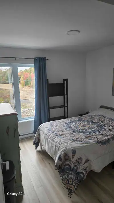 Beau grand 6 1/2 a louer pour le 1er novembre. 4 chambres de bonnes grandeurs, 1 grand salle de bain...