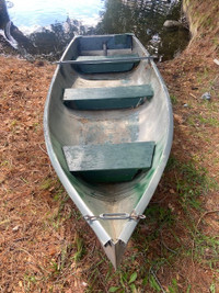 Vintage 12 Ft Aluminum Boat and Outriggers
