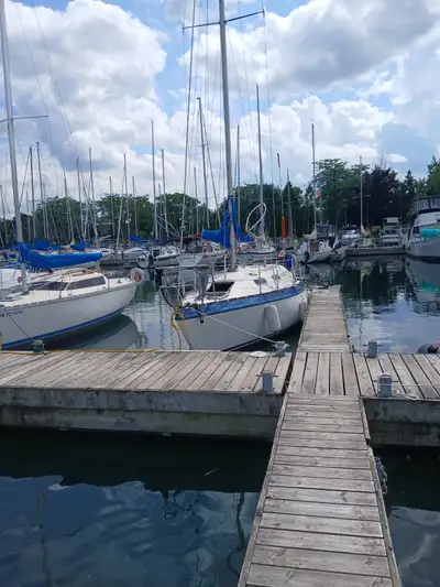 This classic Canadian Sailcraft is a sturdy, well built 1980 CS27 presently moored at Fifty Point Ma...