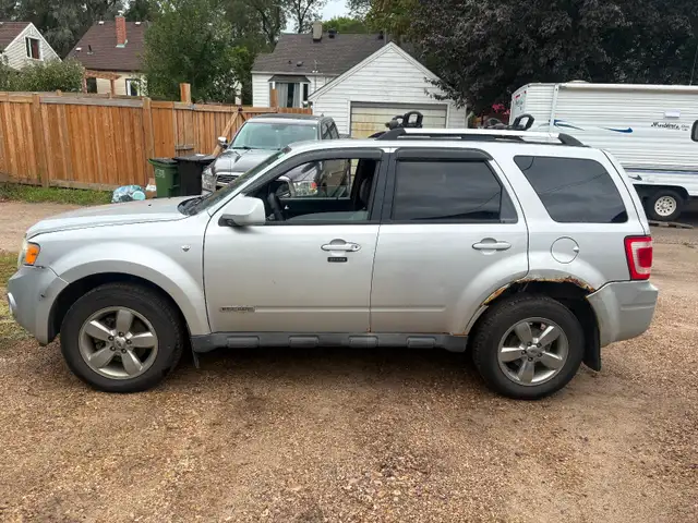 2008 Ford escape580120324866713605