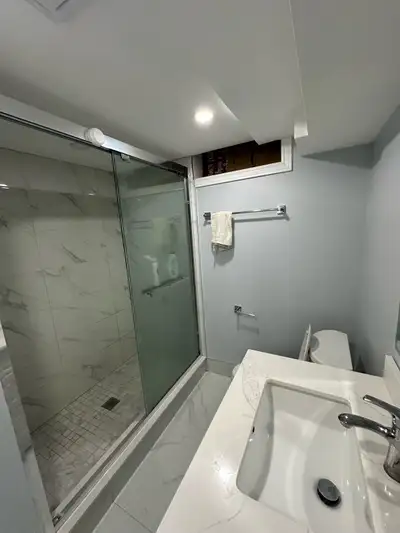 Private Room for rent in Brantford. Separate entrance, shared washroom and kitchen