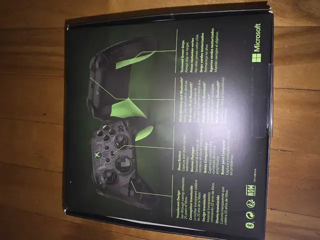Xbox One 20th anniversary retro controller in XBOX One in City of Montréal - Image 6