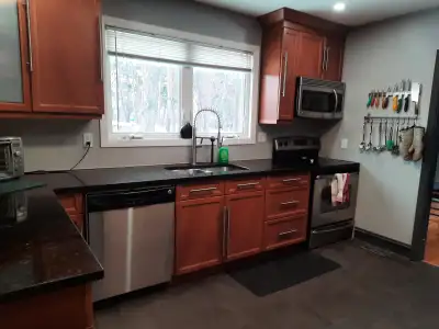 Bright, freshly painted, hardwood floors, gas-forced air heat, A/C. Renovated, central location, all...