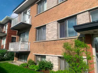 Bonjour tout le monde! Je cherche un-e nouveau-elle coloc pour partager mon appartement sur Legendre...