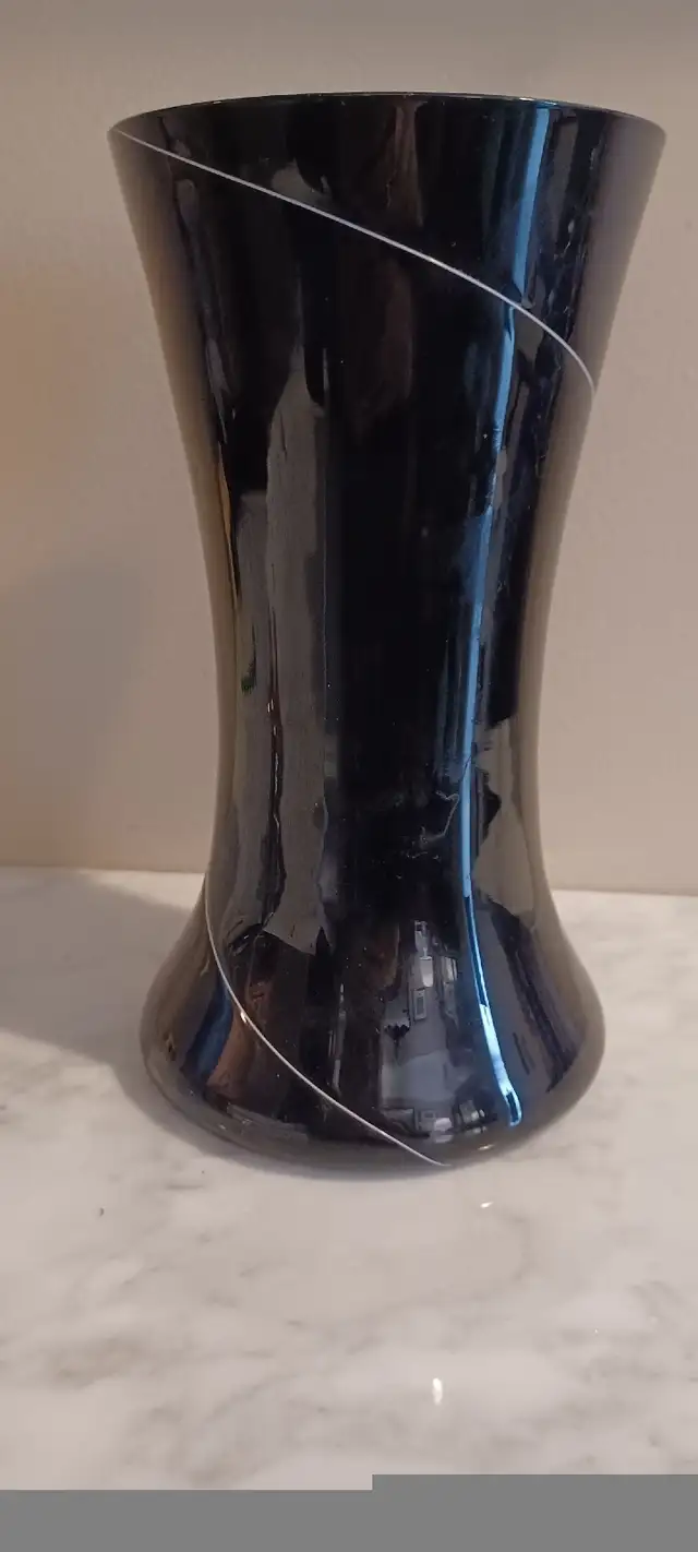 Unique Bottomless Champagne Set of 5 Flutes 17"T Glass Vase in Kitchen & Dining Wares in Calgary - Image 5