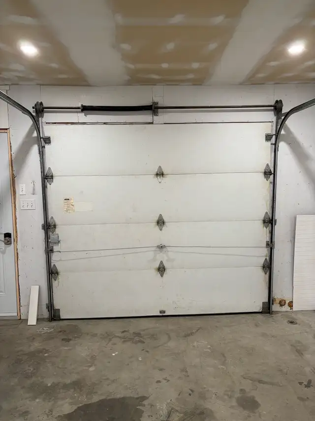 garage door in Other in Cornwall - Image 3