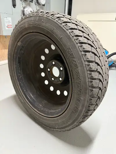 Selling winter tires 205/55R16 94T XL