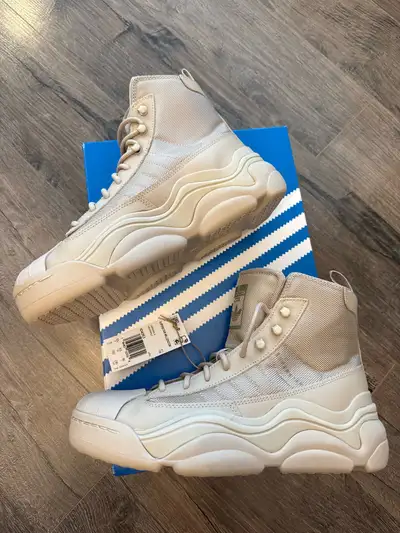 Adidas women’s boots size 8, View more