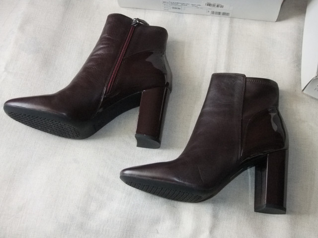 NEW GEOX burgundy leather ankle boots size 9.5 in Women's - Shoes in City of Toronto - Image 3