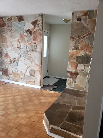 Room for rent in a nice quite neighbourhood in Maples