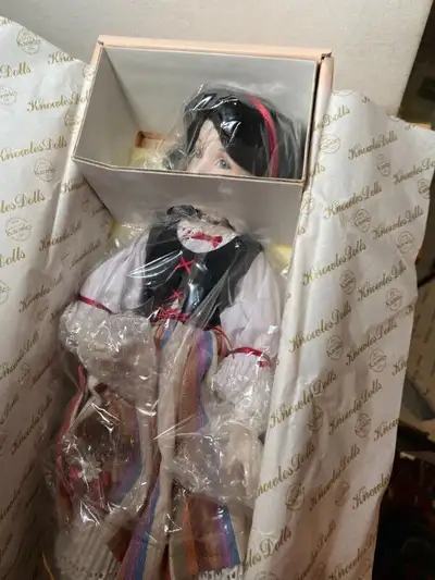 Edwin M Knowles - Dianna Effner - Snow White Porcelain Doll boxe, View more