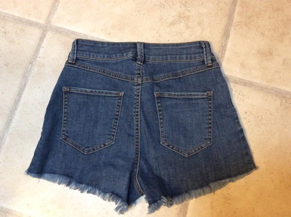 Ladies Jean Shorts Size 1 Super High Rise EUC in Women's - Bottoms in Cambridge - Image 4
