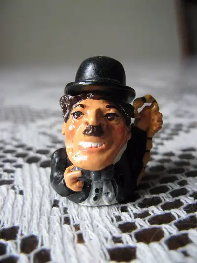 Charlie Chaplin Thimble , dé à coudre, View more