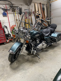 2020 Harley Road King only 2000 km 