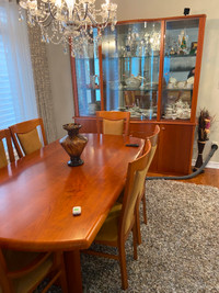 Dining set with table, buffet and 6 chairs