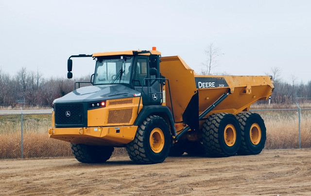 For Rent! 30 ton Articulated dump trucks. 30 ton Rock trucks. in Heavy Equipment in Grande Prairie - Image 3