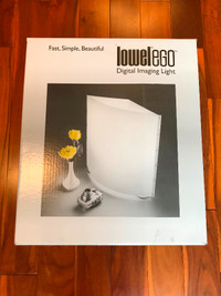 Lowel Ego Digital Imaging light E1-10 with light reflector