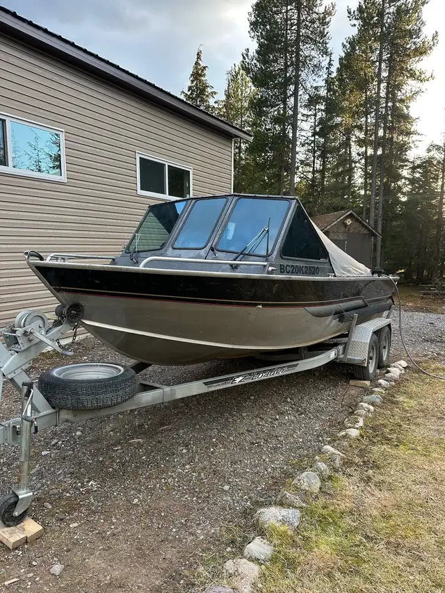 20’ Alumaweld Jet Boat in Powerboats & Motorboats in Terrace - Image 3
