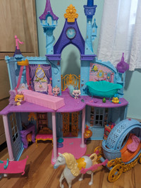 Château de poupée Barbie princesse Disney