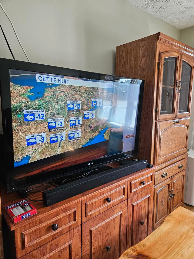 40" LG TV in TVs in Gatineau