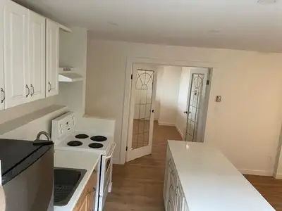 One Bedroom Charming ground floor suite (Brechin Hill, Nanaimo)