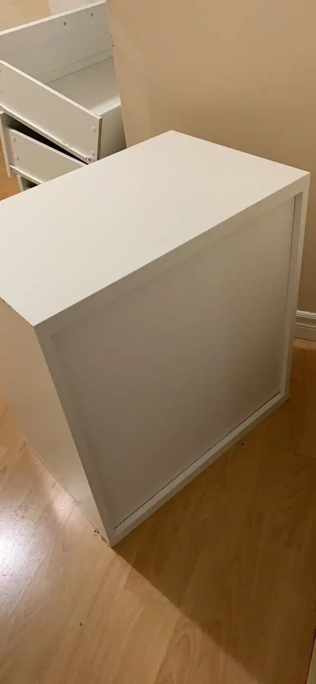 Ikea Besta display cabinet tv stand in Hutches & Display Cabinets in Oshawa / Durham Region - Image 9