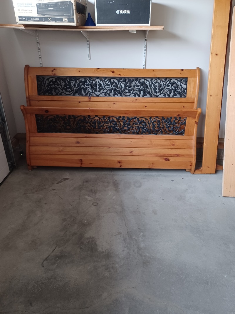 Bed frame Beds & Mattresses Calgary Kijiji