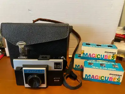 Vintage Kodax Instamatic X-15 avec Cube Flash, View more