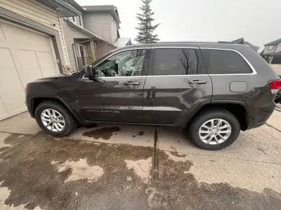 Selling my 2021 Jeep Grand Cherokee Laredo 4x4 in immaculate condition — very well maintained and dr...
