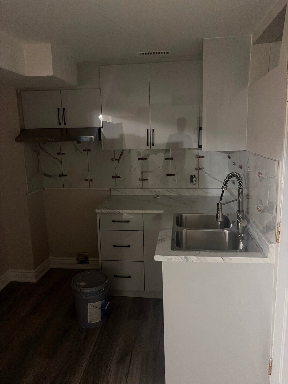 Newly Renovated One Bedroom Basement (Brampton) 4