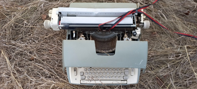 I deliver! Old Vintage SCM Typewriter in Arts & Collectibles in St. Albert