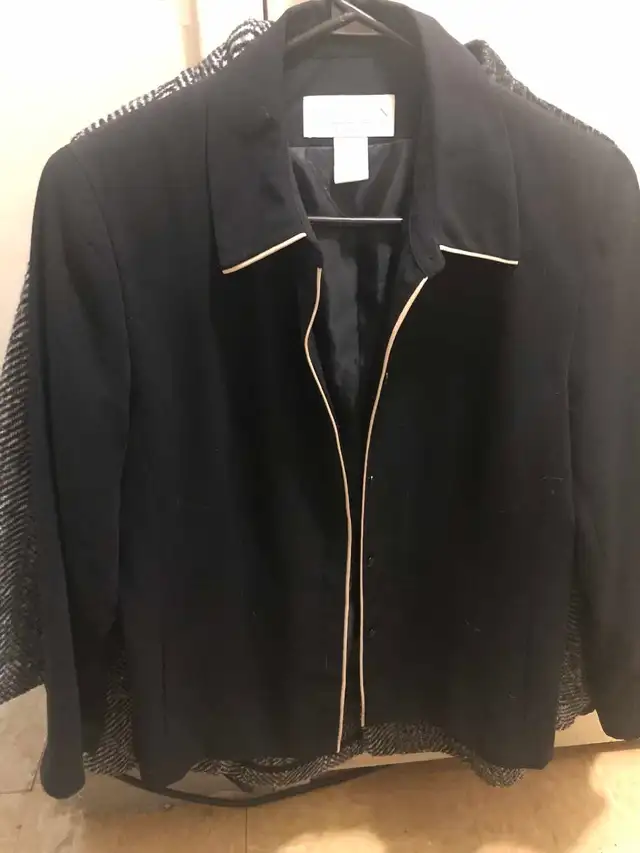 Jackets Fall for women in Men's in Kingston - Image 4