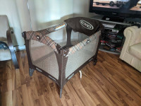 Graco pack and play play pen 