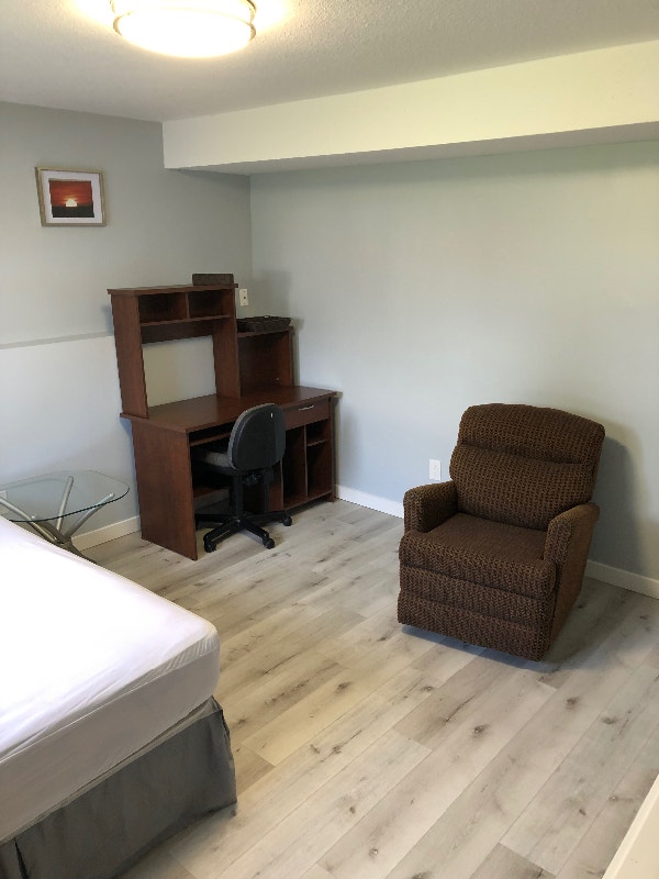 Student Room for Rent Room Rentals & Roommates Kelowna Kijiji