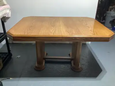 Solid Oak Table with Leaf and 4 chairs with 2 Captain Chairs, View more