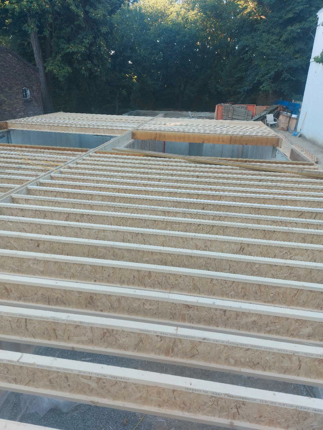 experienced carpenter available  in Construction & Trades in City of Toronto